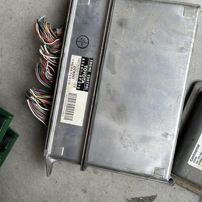 丰皇冠锐志排量2.5 3.0发动机电脑板 ECU 车身电脑型号89661-