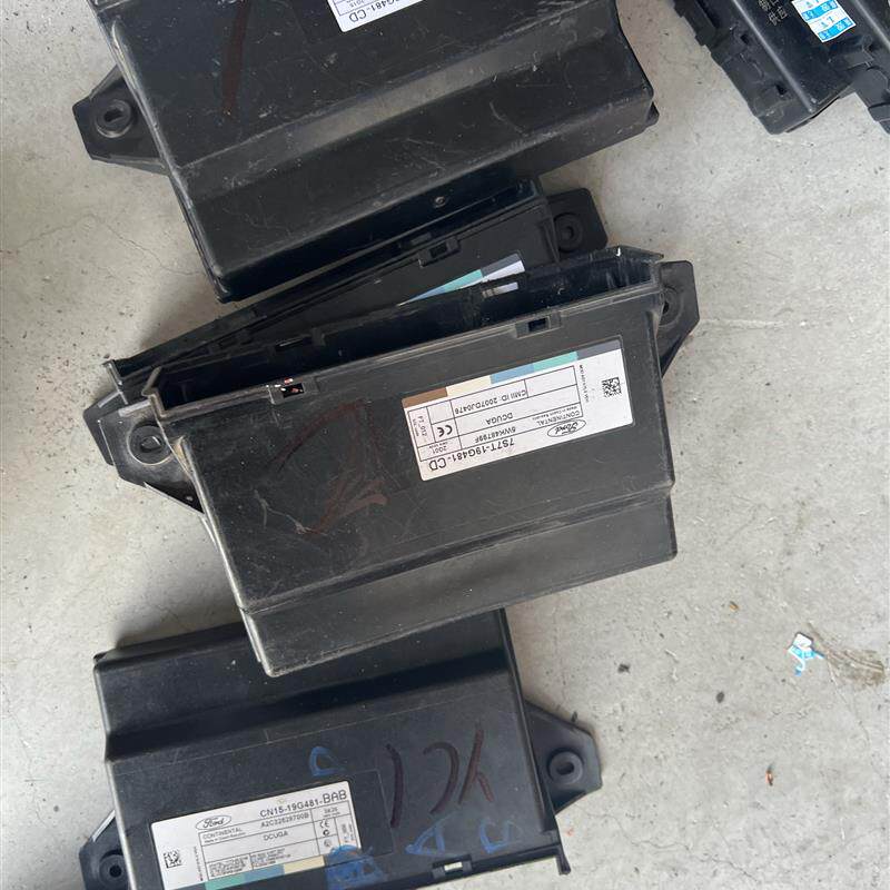 致胜翼博智能合翼虎新福克斯门锁遥控信号接收器防盗模块电脑门锁