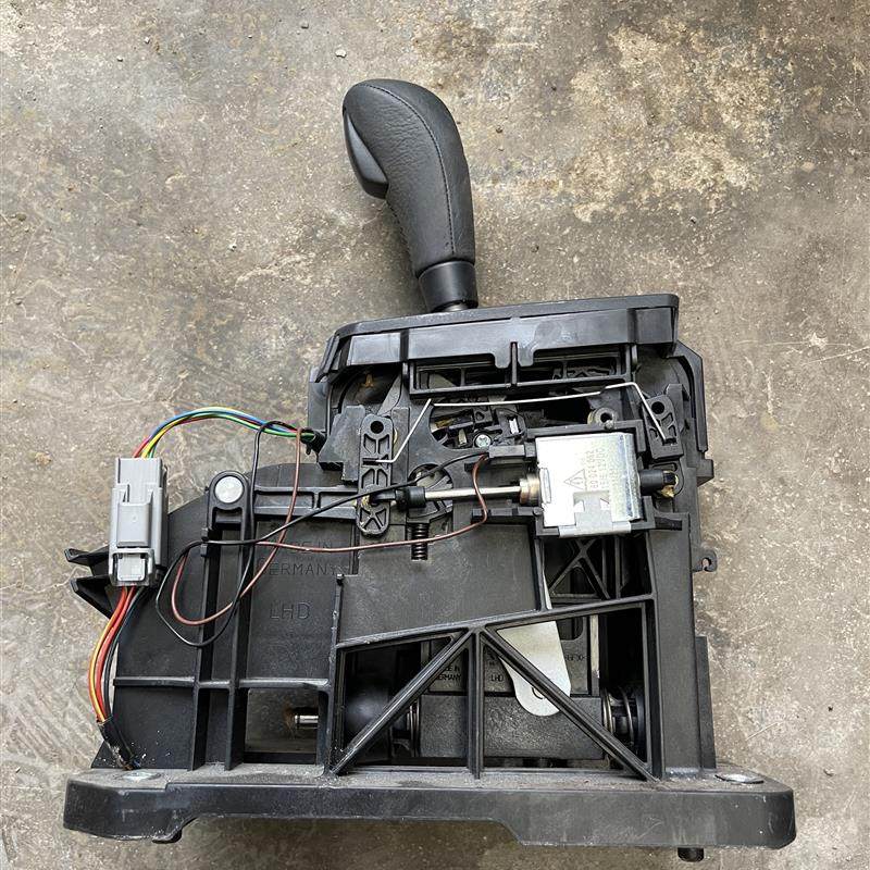 适配沃尔沃s40 c30换挡机构排档把 老沃尔沃s40换挡机构总成原装