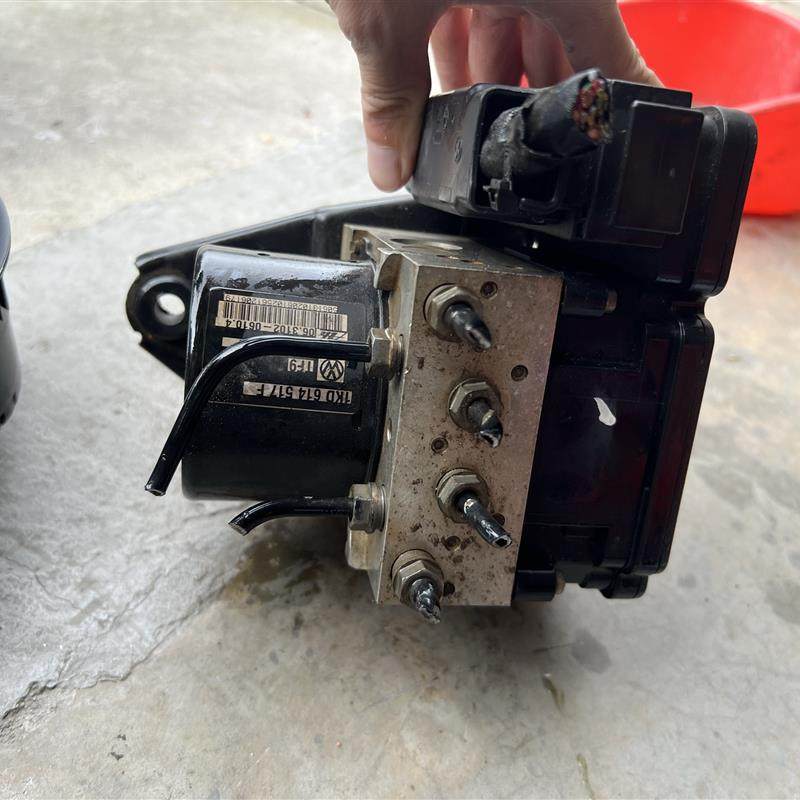 适用于朗逸 宝来 途安 捷达 帕萨特 速腾 新桑塔纳ABS泵 刹车总成