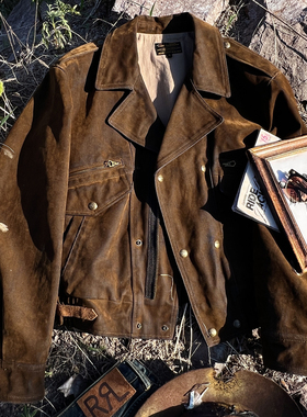 像雾像风又像雨！这是一件特殊材质工艺的港风夹克，上身脱不下来