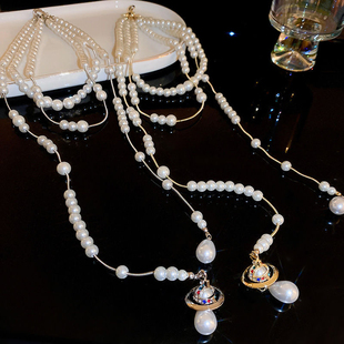 2024新破碎珍珠土星项链不对称多层拍照个性球吊坠锁骨链长款配饰