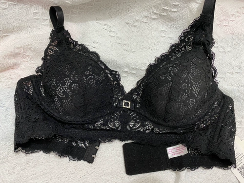 Разбитый код прозрачный и возмещать сексуальное кружевное мягкое стальное кольцо тонкое нижнее белье