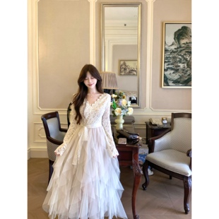 复古气质长袖 白里 高级温柔蕾丝拼接蛋糕裙法式 轨迹 连衣裙 绽放