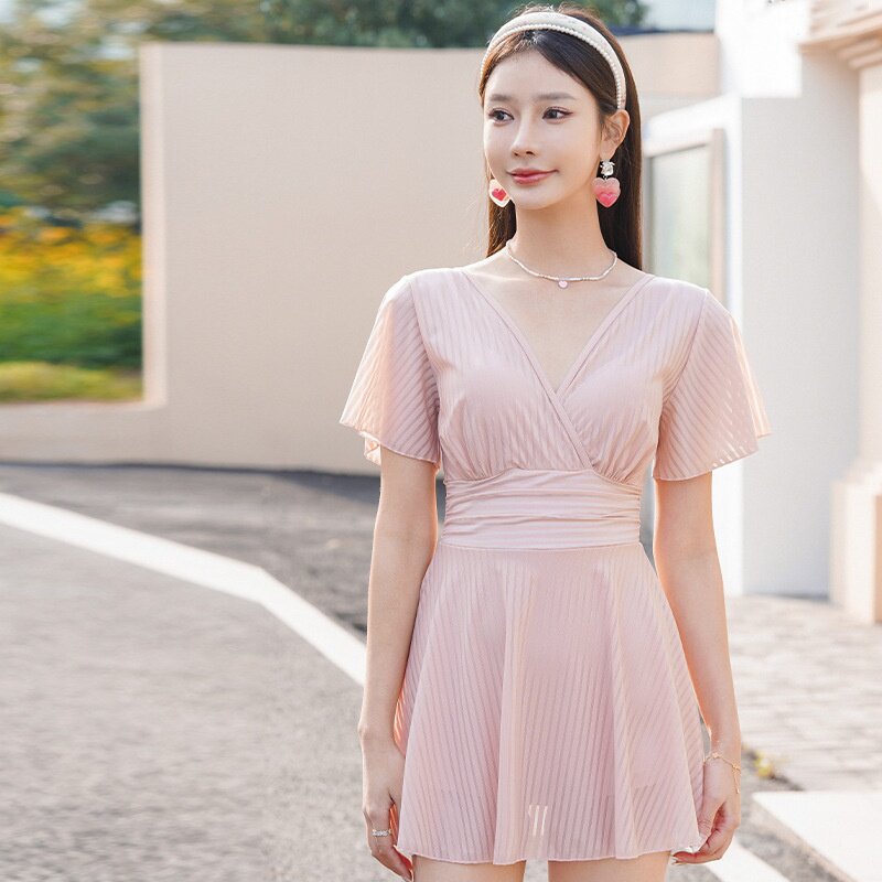 2026新款连体泳衣女采菲气质裙式钢托小胸聚拢韩版遮肚显瘦保守游