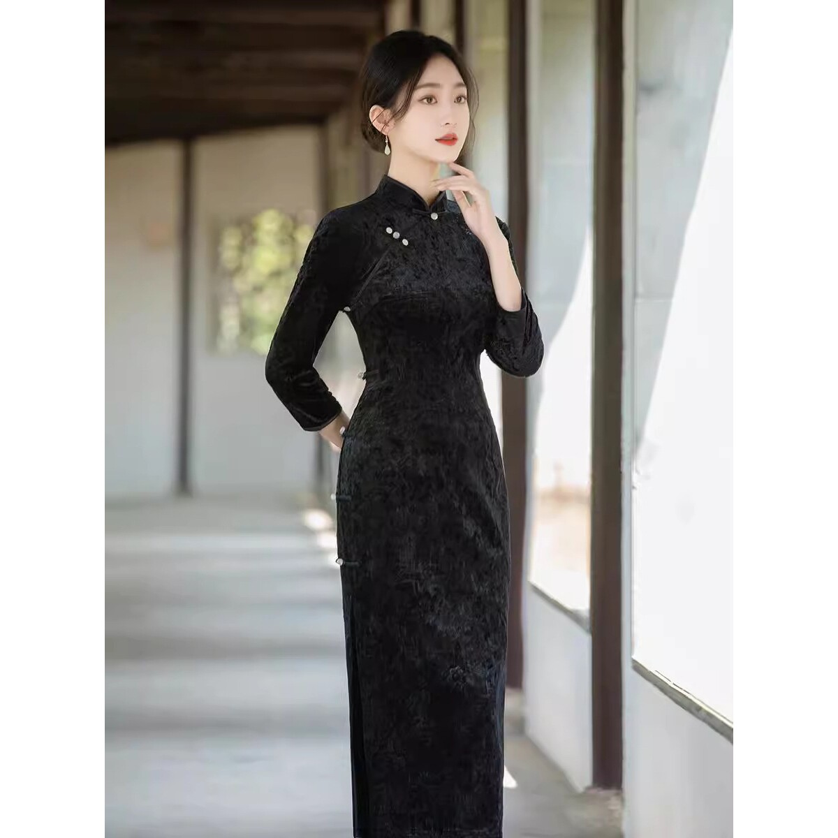 2026新款年轻纯色旗袍女秋冬复古中国风优雅黑色长袖日常改良
