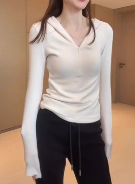 白色半拉链连帽长袖T恤冬季新款百搭通勤修身打底帽衫长袖上0115k