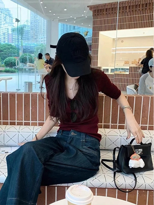 红色V领长袖针织衫女早秋韩系穿搭高级感气质修身内搭打底衫上衣