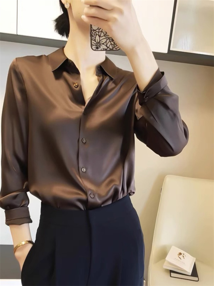 咖色缎面衬衫女秋季流行穿搭法式轻熟风通勤职业OL休闲高级感衬衣