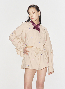 lefame拉飞姆秋季撞色领玫瑰花装饰大廓形上衣