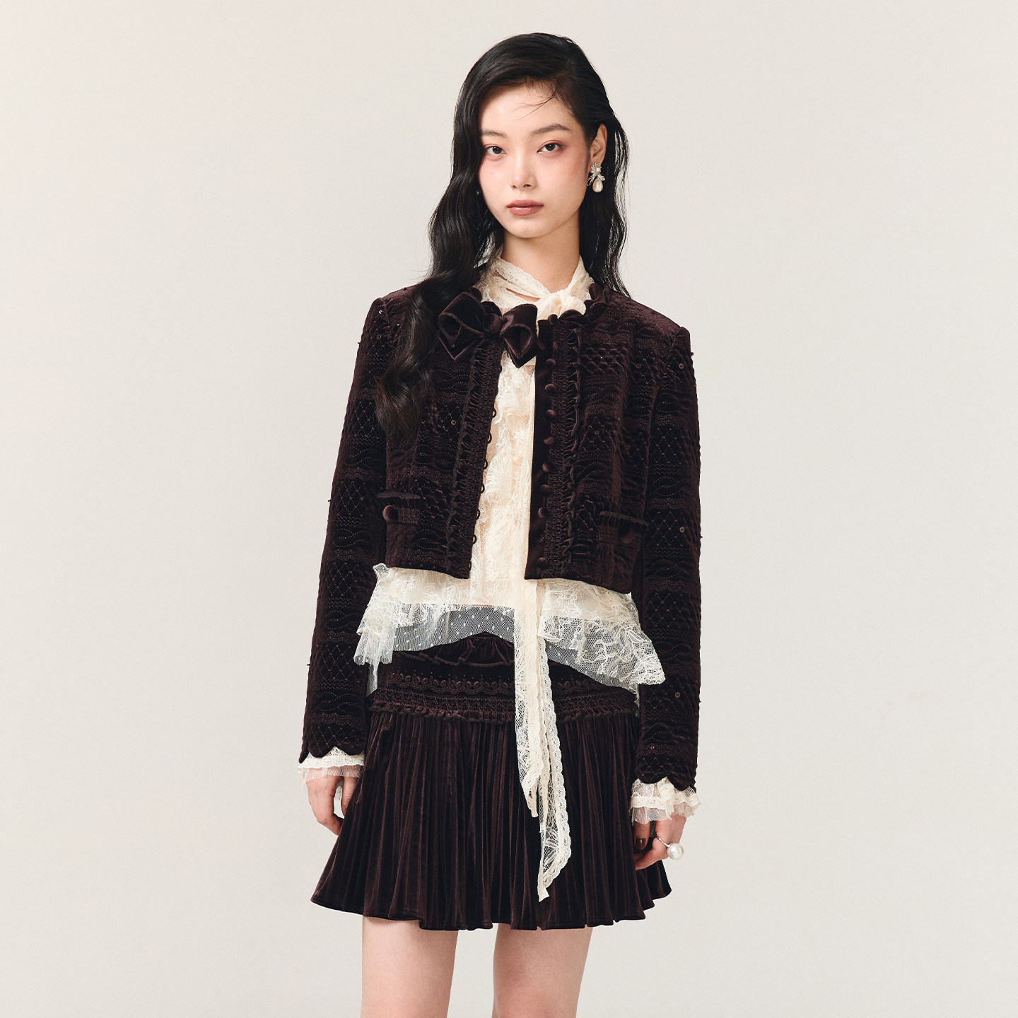 lefame拉飞姆2025冬季新款波嬉风绞花丝绒绣花绗棉外套短上衣女