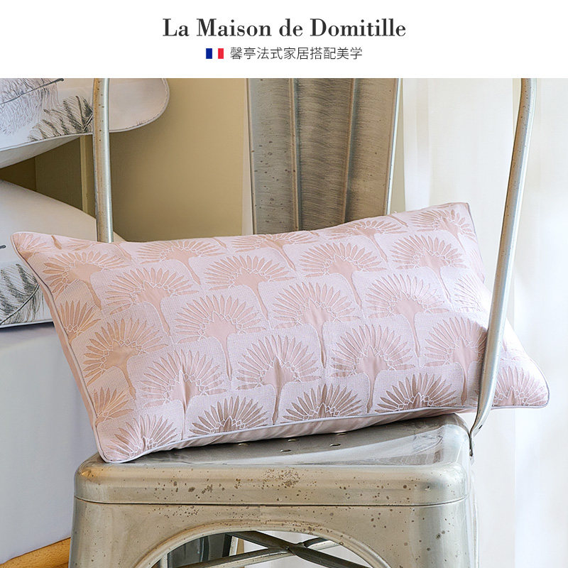 馨亭轻奢中古高级感刺绣小抱枕客厅沙发靠枕靠背靠垫30x50含芯