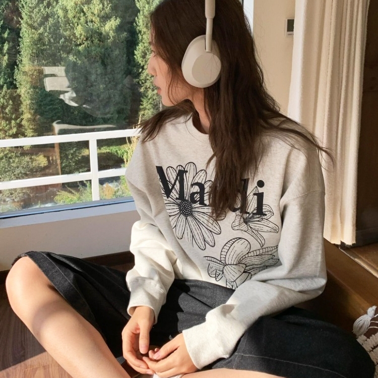 白灰色印花圆领卫衣女2025