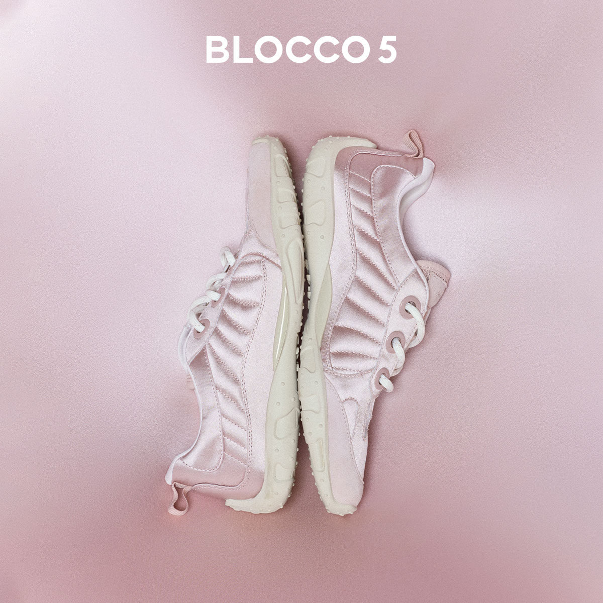 BLOCCO5·轻叙系列-PLUMPINK春日花丛2026新品缎面芭蕾德训女鞋