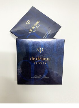 日本本土版CPB气垫肌肤之钥钻光0C00 10遮瑕控油粉底霜液12g正装