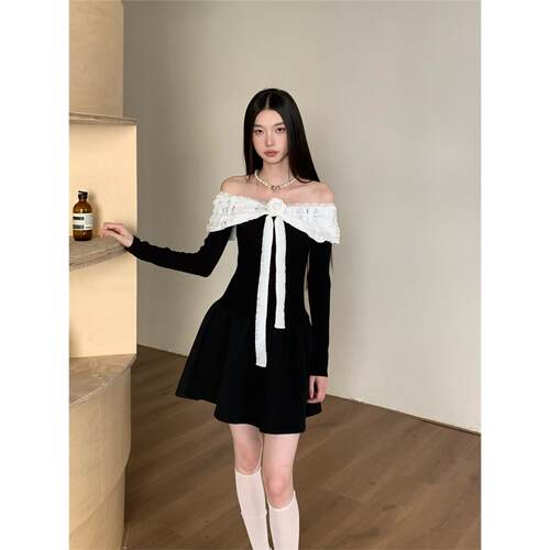 一字肩蕾丝拼接长袖连衣