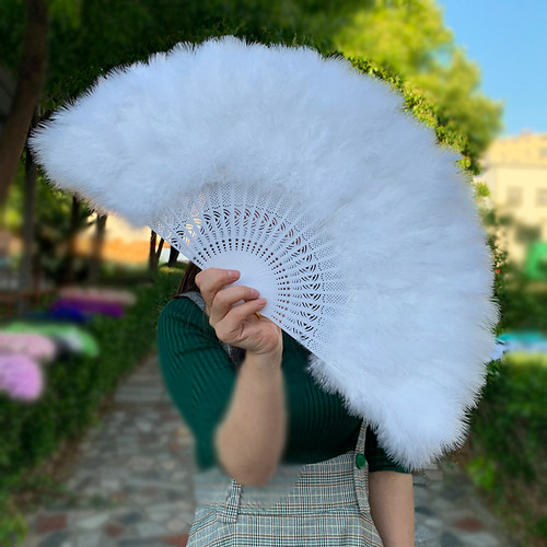 白色羽毛大扇子超大欧式舞蹈扇新娘面扇抖音直播手拿扇旗袍走秀扇