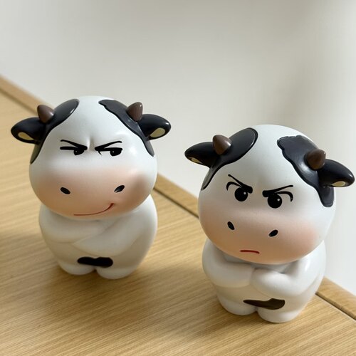 小红书同款草地牛表情包盲盒礼物