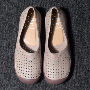 【清货】卡其40码妈妈鞋包头软底防滑凉鞋镂空洞洞透气平底舒适夏