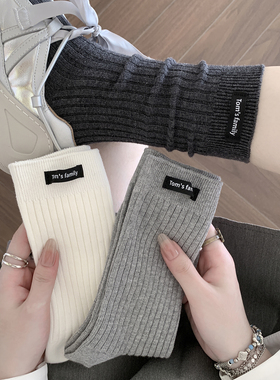 灰色时尚侧标袜子女四季字母布标中筒袜舒适薄棉无骨布标堆堆长袜