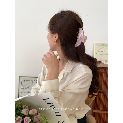 定制款气质清新奶油抓夹