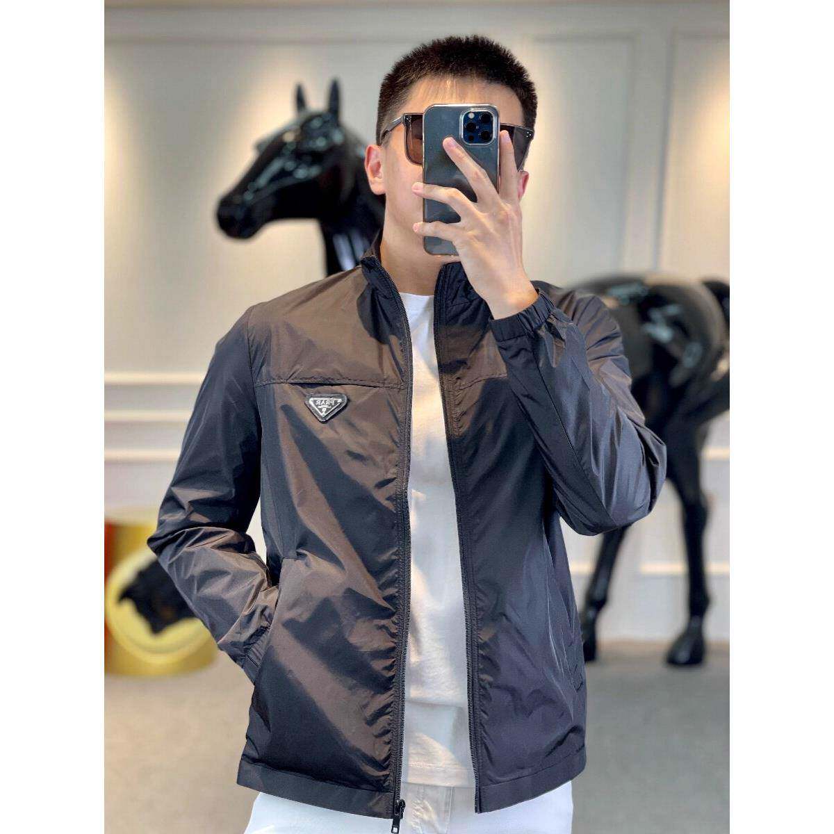 欧货轻奢商务立领夹克男时尚短款潮流简约修身三角标外套上衣