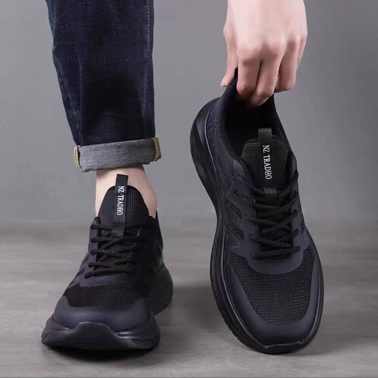 男鞋2025新款冬季男士软底加绒运动休闲鞋轻便户外潮流百搭跑步鞋