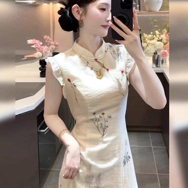 欧洲站2026夏季新中式立领盘扣刺绣连衣裙女温柔风气质修身旗袍裙
