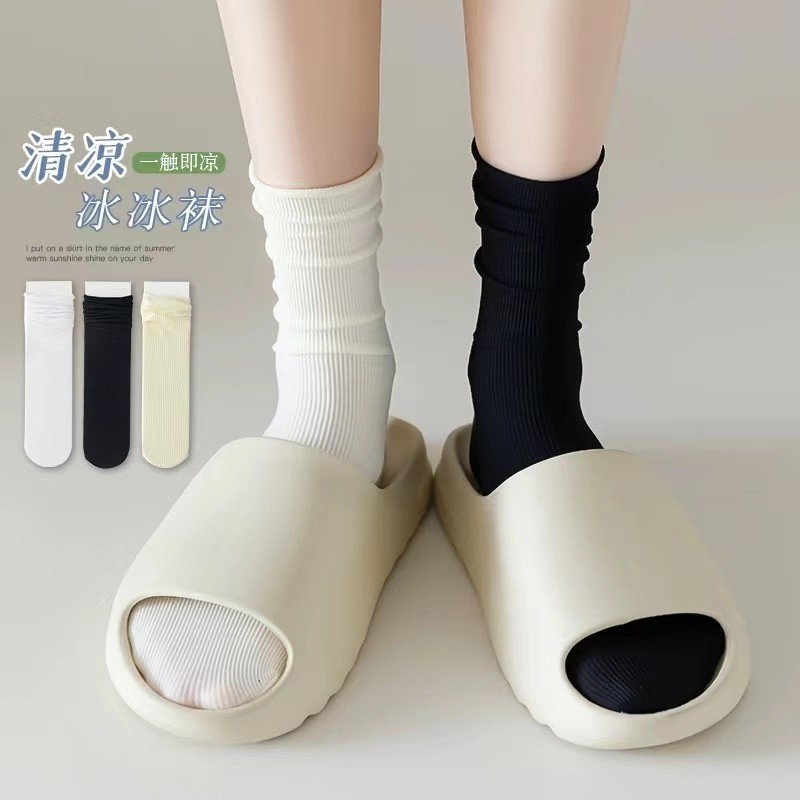 袜子女夏季薄款堆堆袜潮纯色天鹅绒中筒袜黑色冰冰袜超薄透气学生