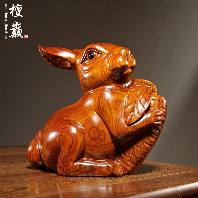 花梨木雕兔子摆件实木十二生肖福兔红木家居客厅电视柜装饰工艺品