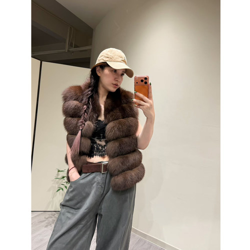 美一MEIYI 特价！进口sagafurs芬兰狐狸毛马甲女毛毛背心时尚年轻