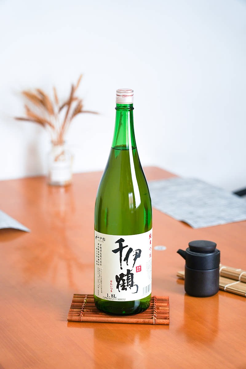 日本进口千伊鹤清酒纯米吟酿洋酒发酵酒瓶装1.8l实惠送礼15度微醺