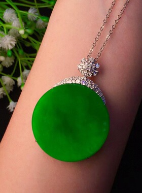 新款高档高端翡翠吊坠女冰种满绿人造玉石无事圆牌女饰项链吊坠