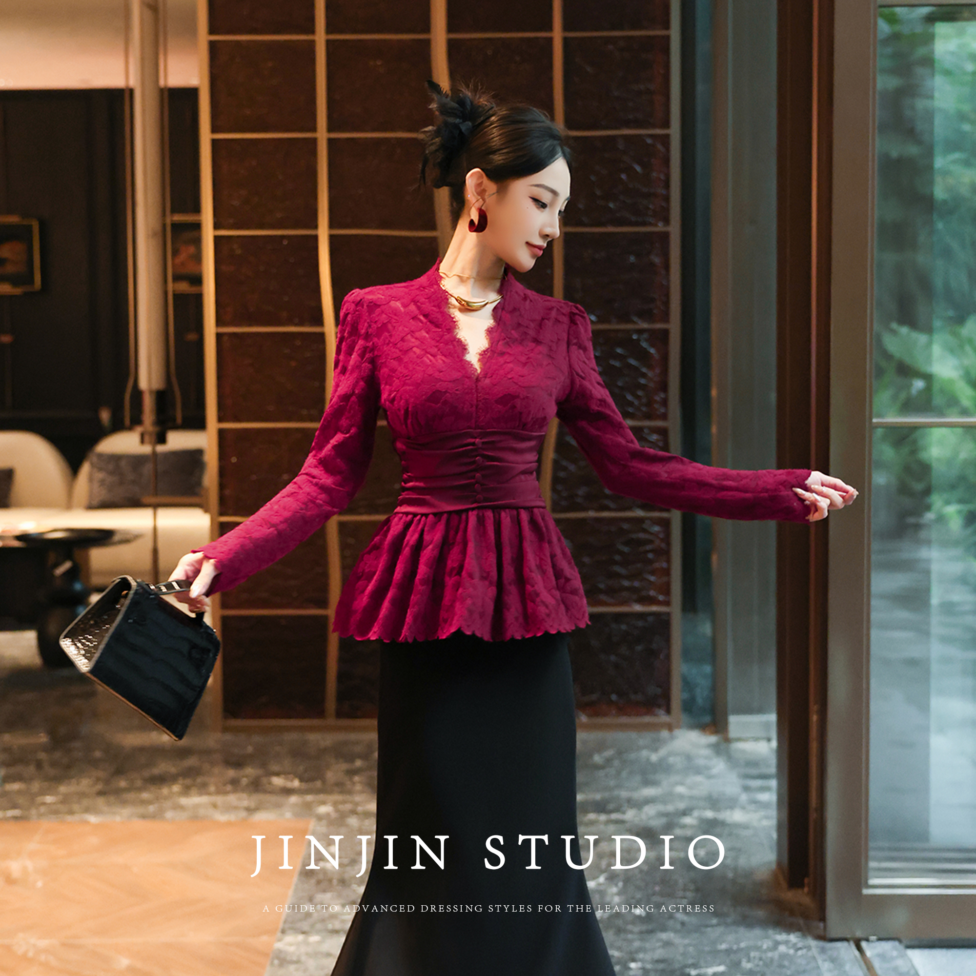 蕾丝打底衫修身设计感长袖上衣