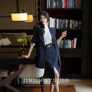MD进进原创【独立赞美】2025早秋条纹格纹轻职设计师西服半裙套装