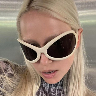 日本gentle motto新款oversize大框太阳镜银色科技感弧面镜框