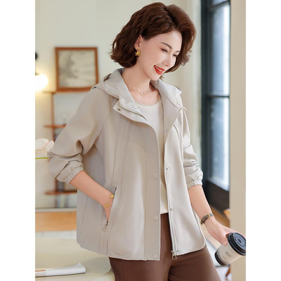 50多岁妈妈秋装外套洋气大码风衣新款中老年女装春秋休闲上衣夹克