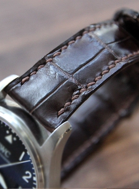 美洲鳄鱼皮纯手缝手工表带 一针一线手工缝制 定制表带 慢工皮具