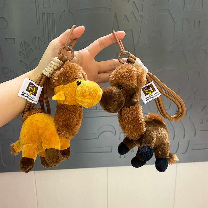 敦煌文创毛绒骆驼钥匙扣驼铃沙漠之舟玩偶公仔歪头风铃纪念饰品
