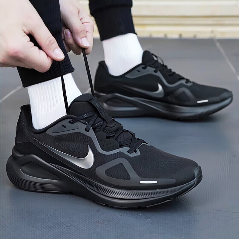 耐克NIKE休闲鞋男鞋缓震运动鞋Structure 26跑步鞋HJ1102-001