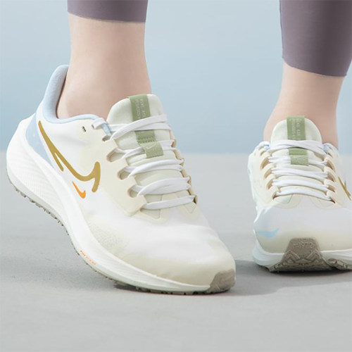 耐克缓震女子系带休闲运动鞋