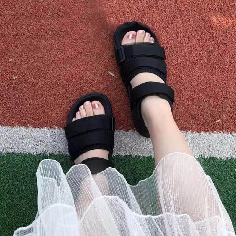 阿迪达斯三叶草女运动休闲防滑沙滩拖鞋魔术贴凉鞋 黑色CG6623