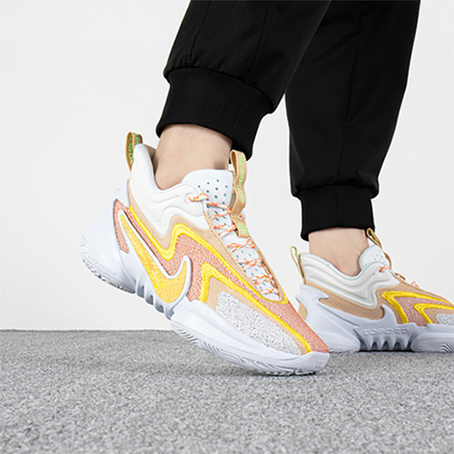 Nike耐克男子 COSMIC UNITY 2 缓震防滑透气运动篮球鞋DH1536-101