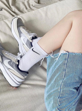 Nike耐克跑步鞋女鞋 Waffle One小Sacai复古透气运动鞋DC2533-102