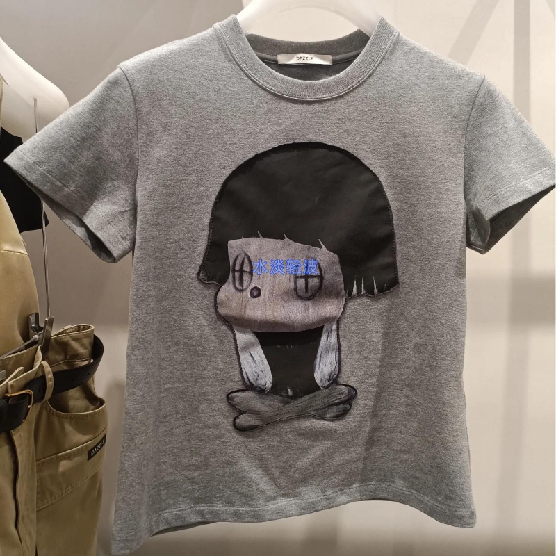 2I2B361吊牌839大地素DAZZLE专柜正品2024夏女士手绘娃娃短袖T恤