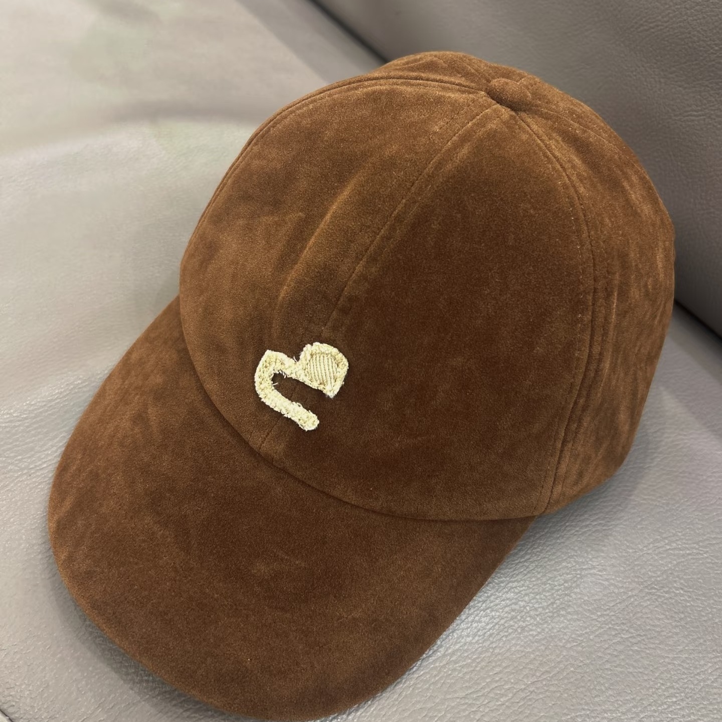 3J3Z501吊牌335小地素dzzit专柜正品2025秋一波女深卡其色帽子