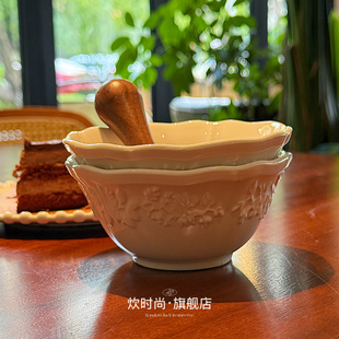 「打造餐桌美学的秘密」浮雕陶瓷爱丽丝米饭碗家用碗面碗甜品碗
