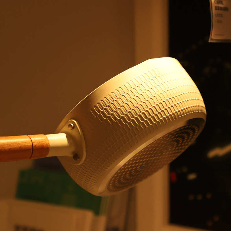 日式风雪花酥木柄防烫不粘锅锅