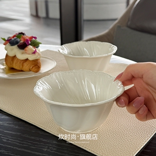 炊时尚|法式ins陶瓷碗家用白色浮雕米饭碗汤碗沙拉碗酸奶碗高级感