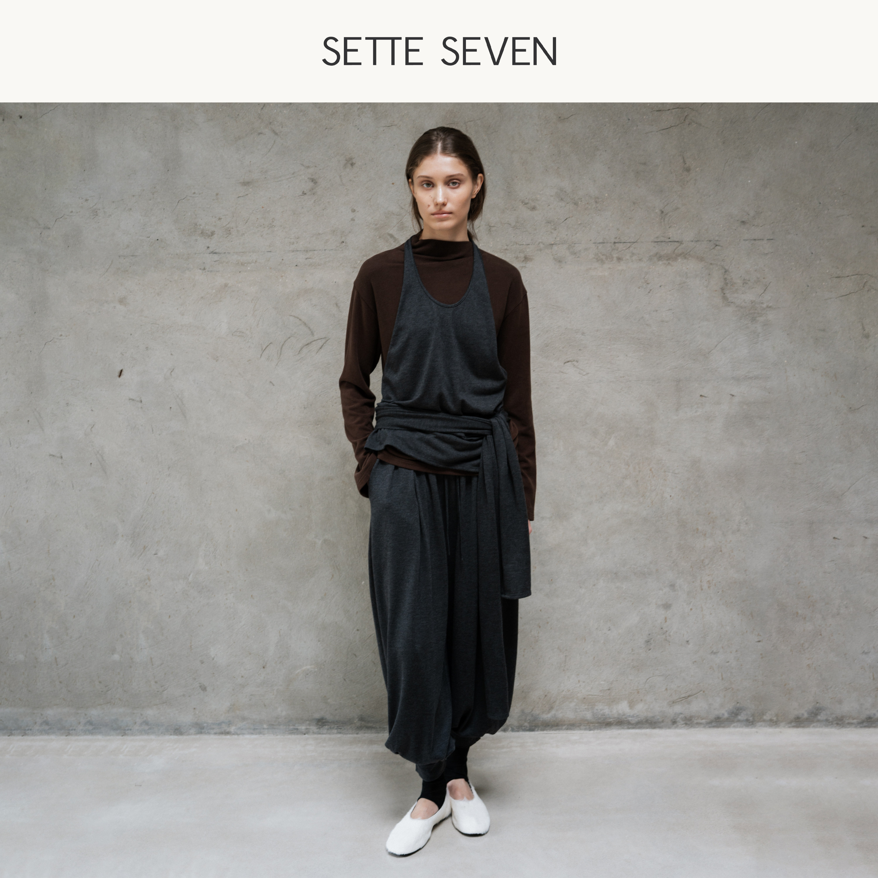 SETTE SEVEN深灰色针织束脚裤女秋冬松紧腰灯笼裤纽扣设计休闲裤